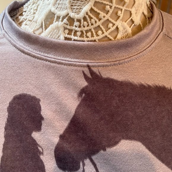 642 EUC LOng Sleeved Horse Sweater - Picture 2 of 7